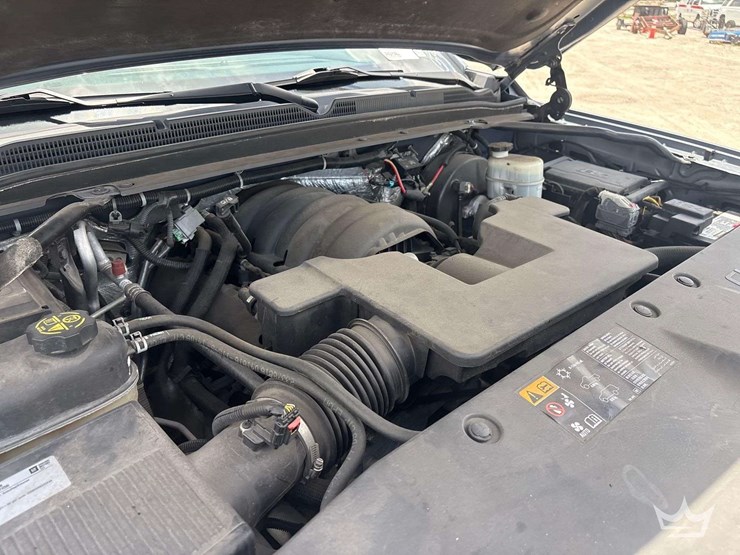 2016-chevrolet-tahoe-image-9
