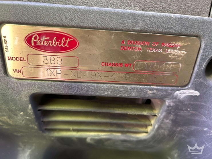 2016-peterbilt-389-image-36