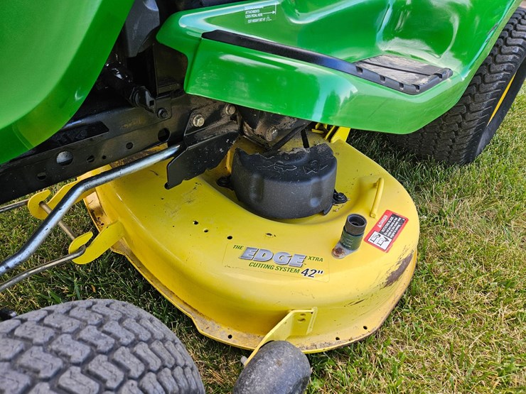john-deere-x300-image-13