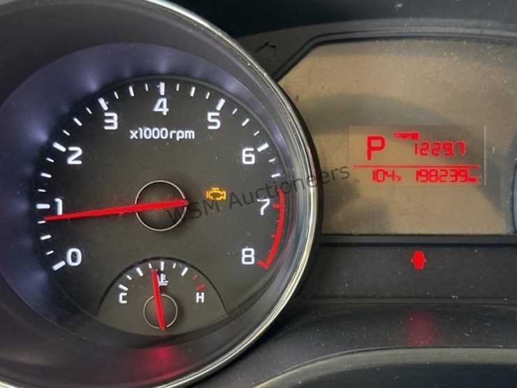 2016-kia-sedona-lx-image-20