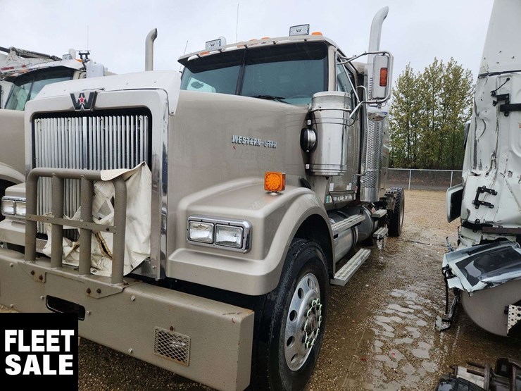 2009-western-star-4900-image-1