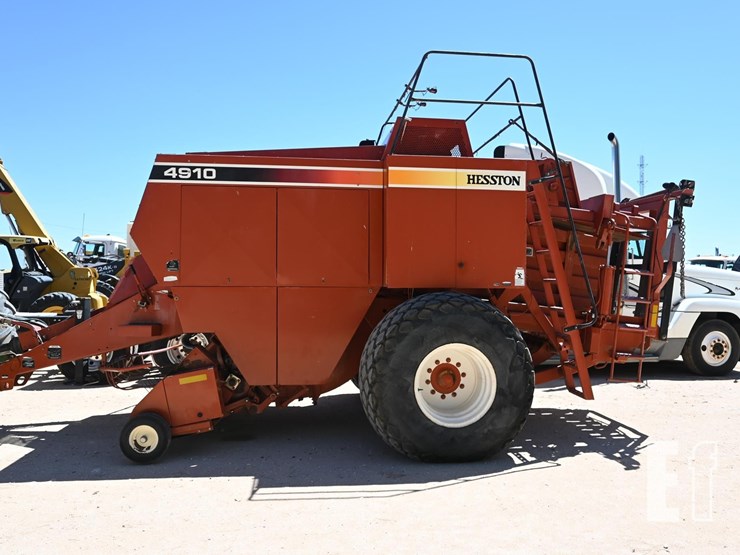 hesston-4910-image-1