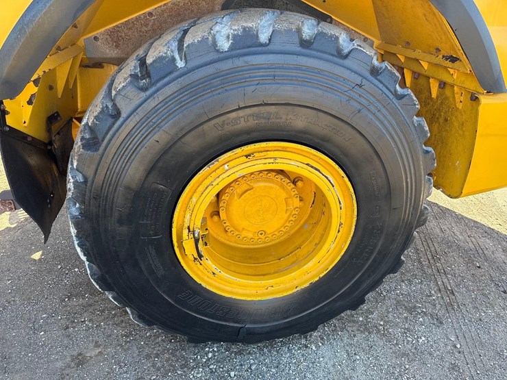 2019-volvo-a25g-image-15