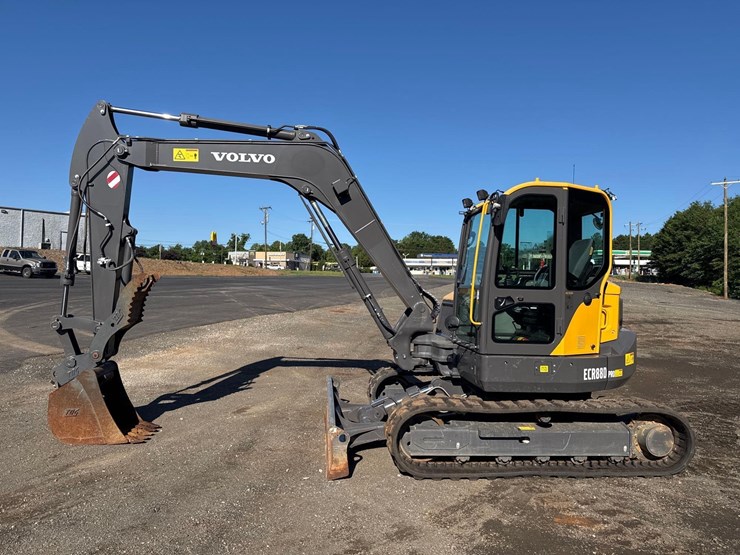 2023-volvo-ecr88d-image-2