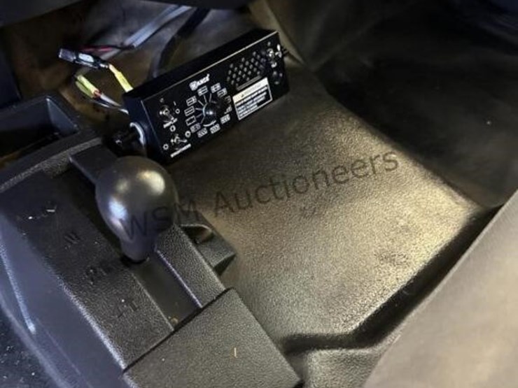 2015-chevrolet-silverado-3500hd-image-27