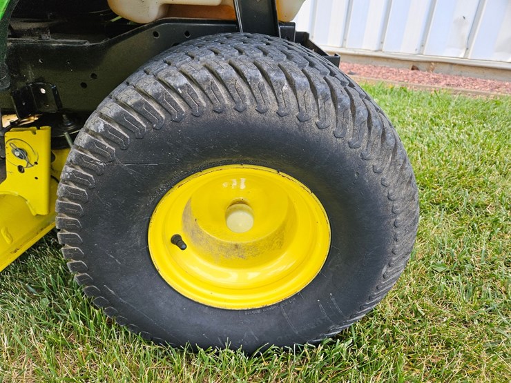 john-deere-x300-image-15