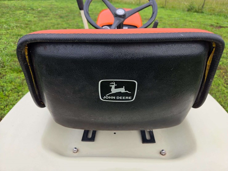john-deere-112-image-15