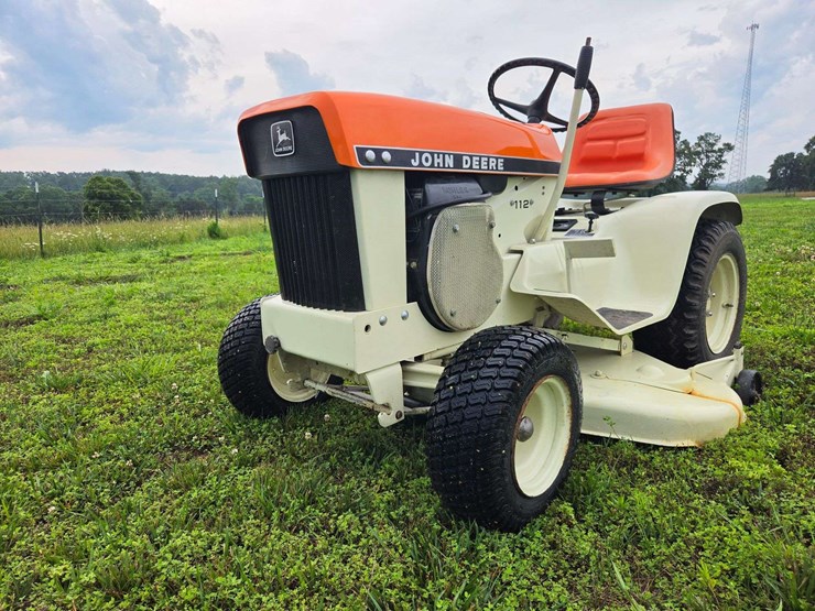 john-deere-112-image-1