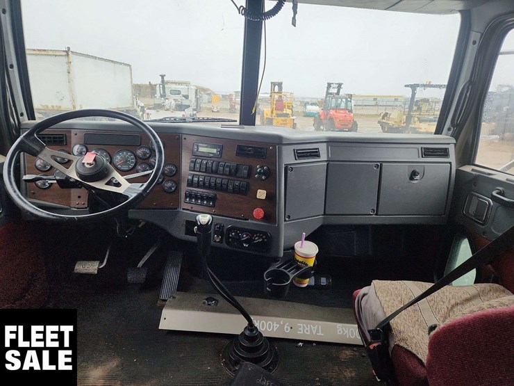 2009-western-star-4900-image-32