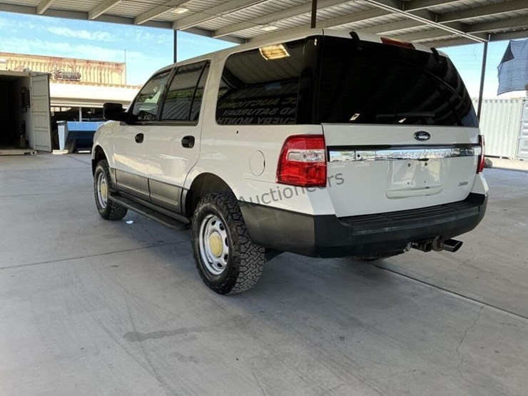 2017-ford-expedition-image-5