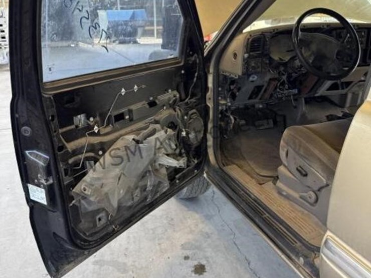 2005-gmc-yukon-image-23