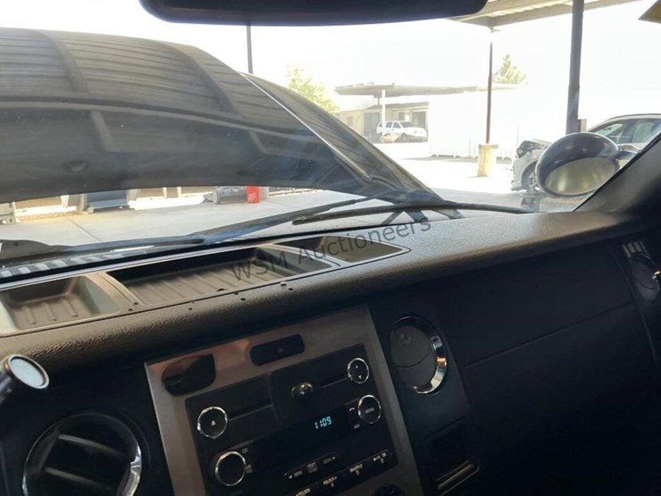 2017-ford-expedition-image-19