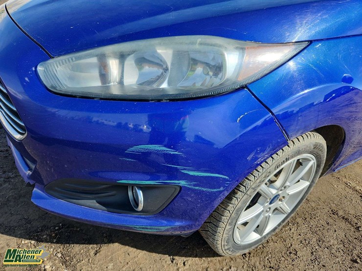2014-ford-fiesta-se-image-31