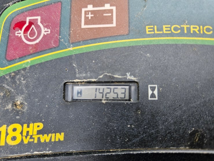 john-deere-gt235-image-25