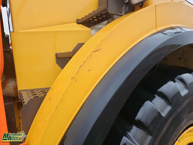 2014-volvo-a30g-image-21