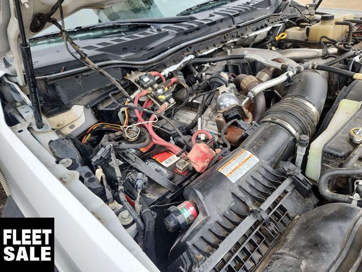 2021-ford-f550-image-33