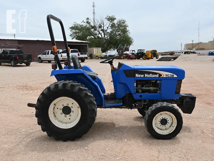 new-holland-tc30-image-3