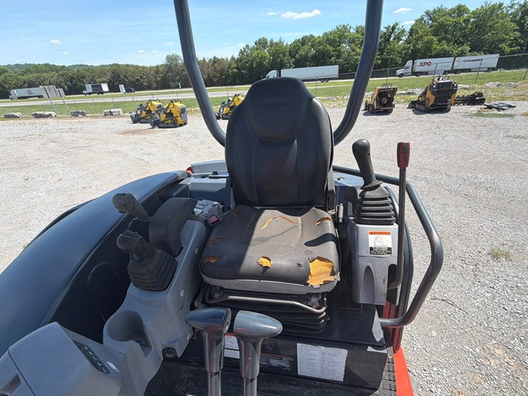 kubota-kx033-4-image-9