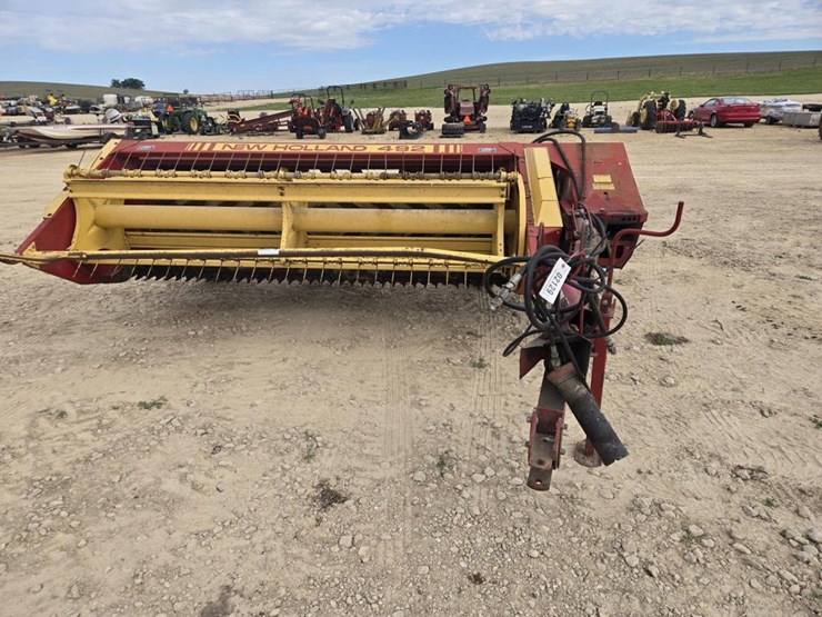new-holland-492-image-2