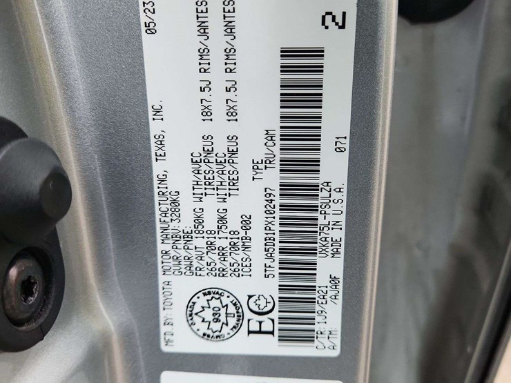 2023-toyota-tundra-image-26