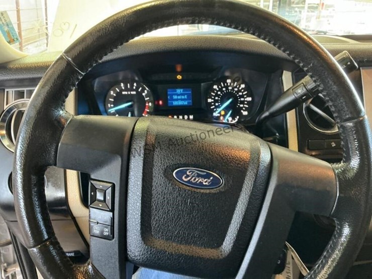 2015-ford-expedition-image-16