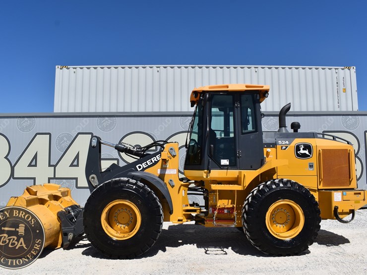 2021-deere-524-p-tier-image-3
