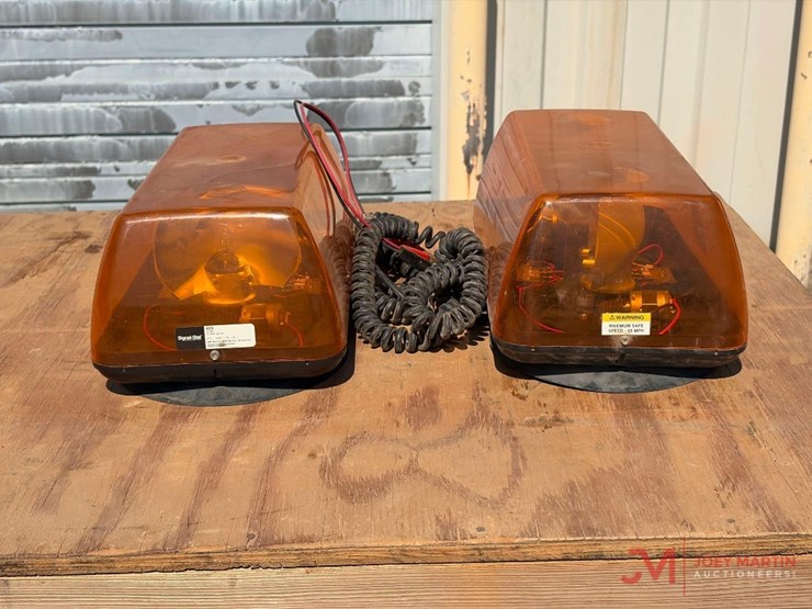 (2)-signal-stat-15"-12-volt-mini-light-bar-image-2