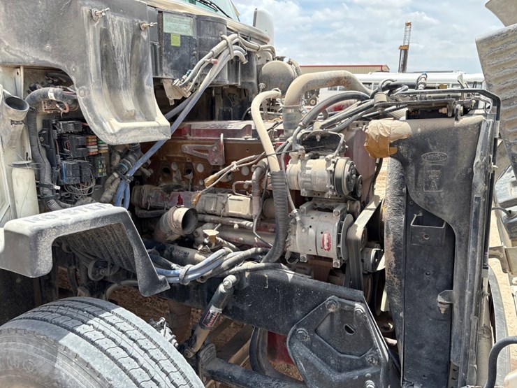 2007-peterbilt-387-image-9