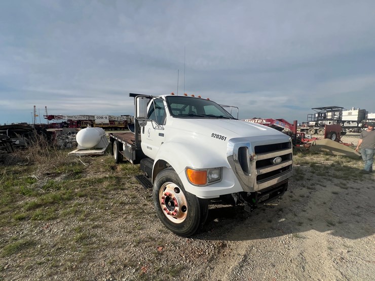 2007-ford-f650-image-3