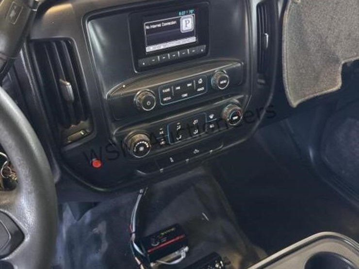 2015-chevrolet-silverado-2500hd-image-23