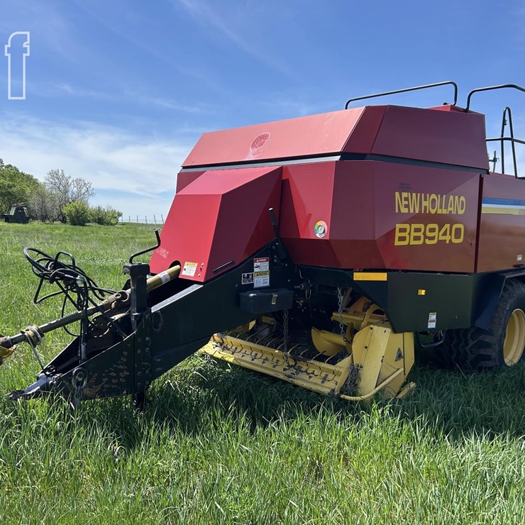 2001 NEW HOLLAND BB940S