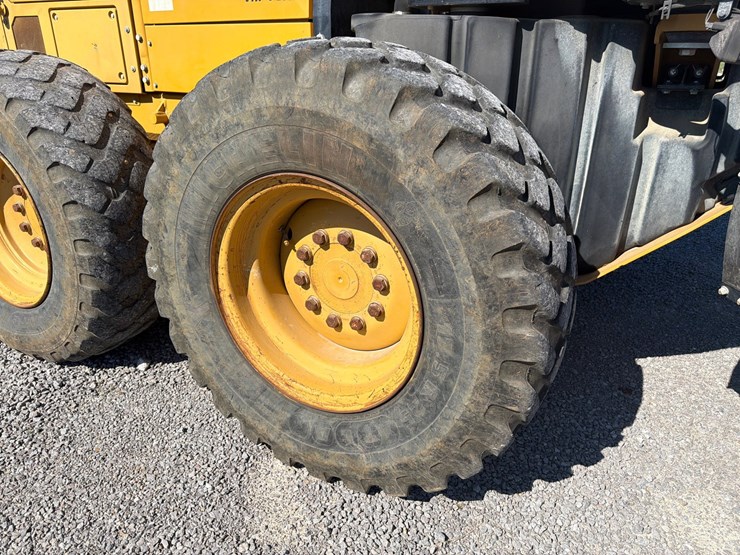caterpillar-120m2-image-7