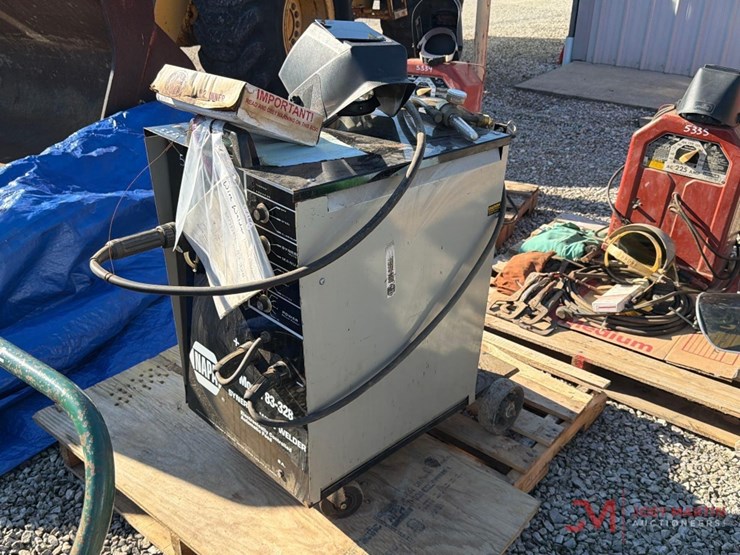 napa-83-28-synergic-wire-welder-image-2