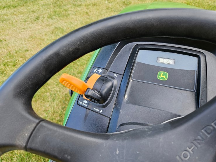 john-deere-x300-image-25