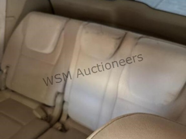 2016-kia-sedona-lx-image-28