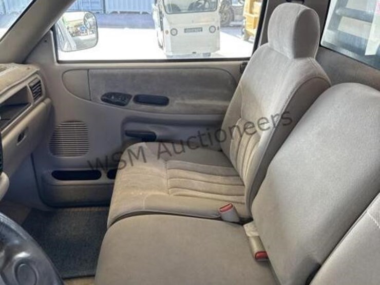 1995-dodge-ram-2500-image-19