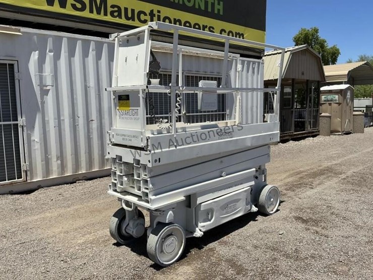 2016-jlg-2032es-image-2