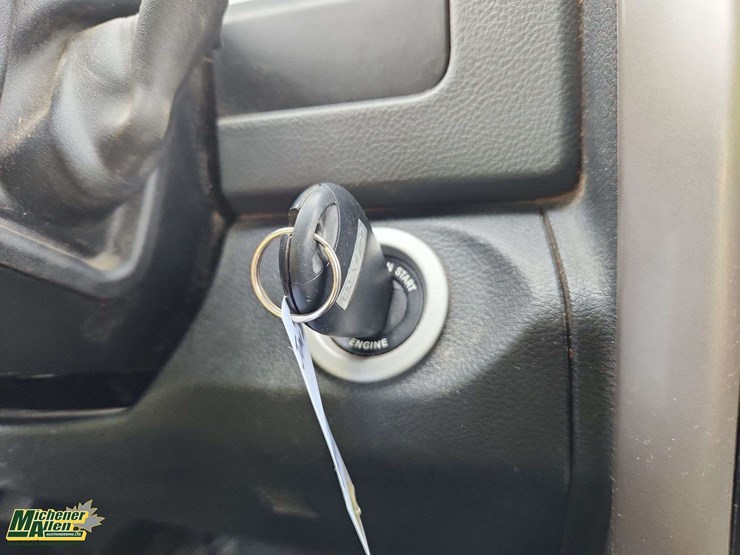 2017-dodge-3500-image-17