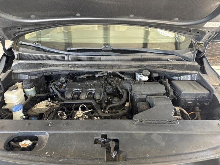 2016-kia-sedona-lx-image-14