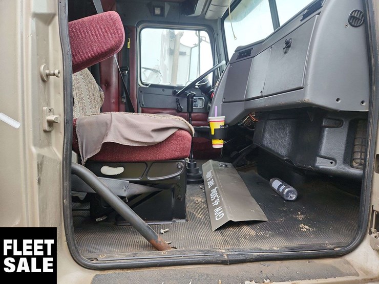 2009-western-star-4900-image-16