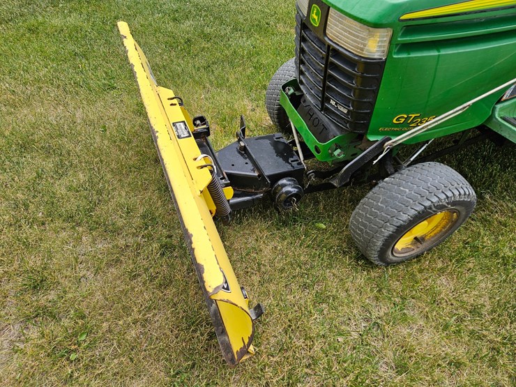 john-deere-gt235-image-9