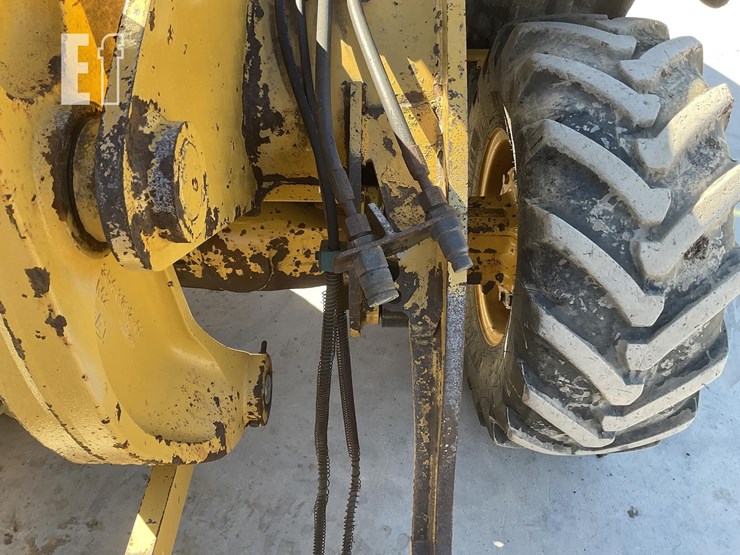 2021-caterpillar-906m-image-11