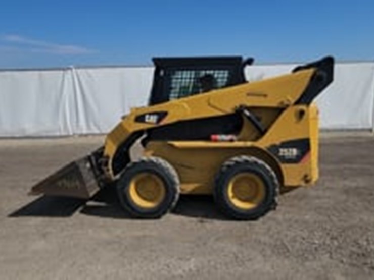 caterpillar-252b-image-5