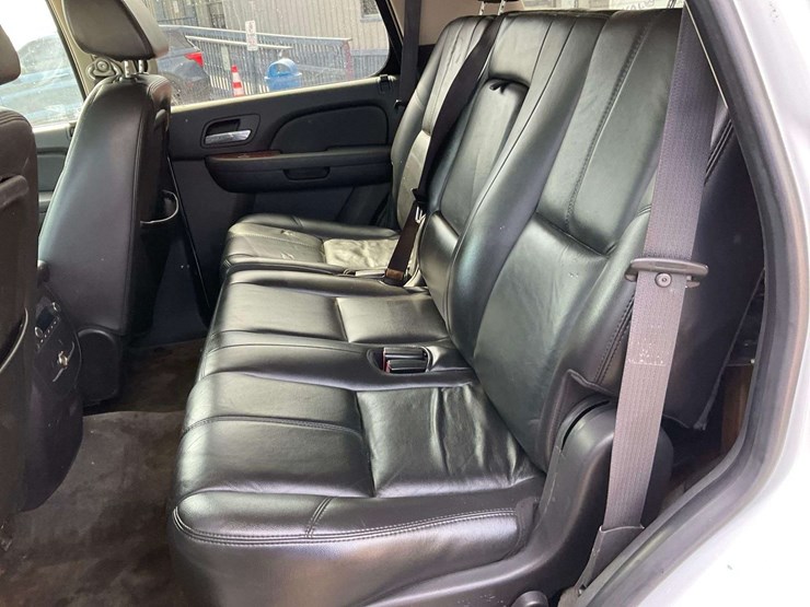 2007-chevrolet-tahoe-image-25