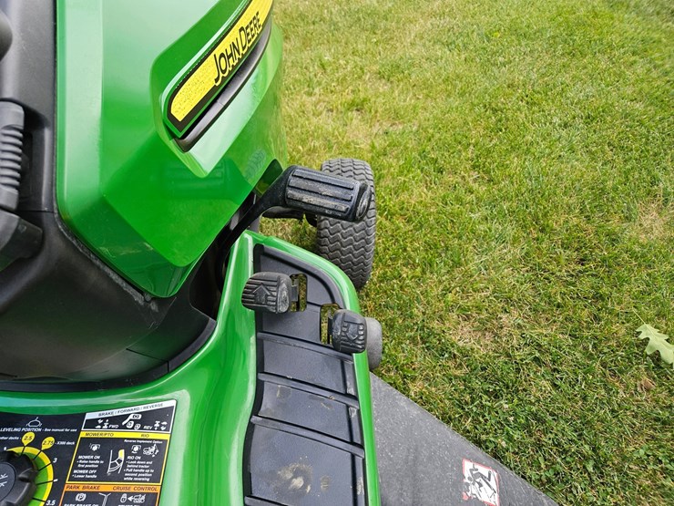 john-deere-x300-image-22