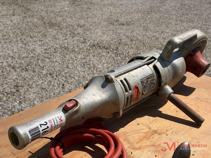 ridgid-700-a-electric-pipe-threader-with-tooling-and-dies-image-5