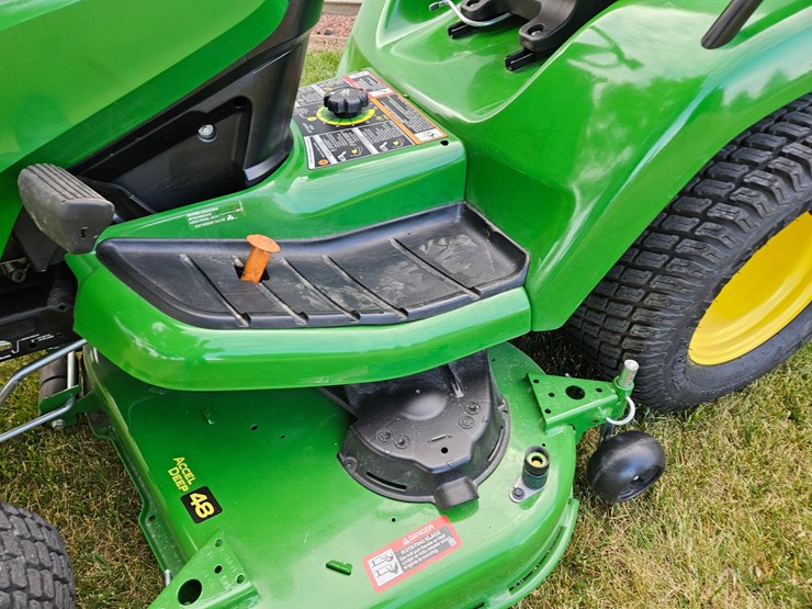 john-deere-x570-image-15
