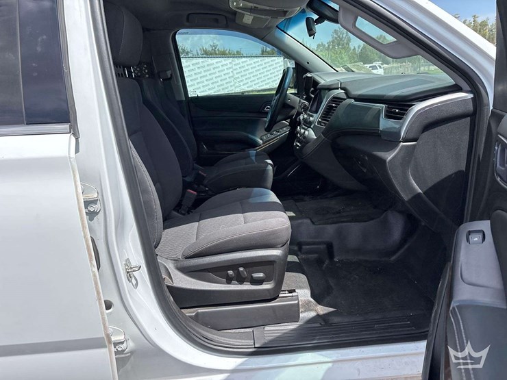 2019-chevrolet-tahoe-image-26