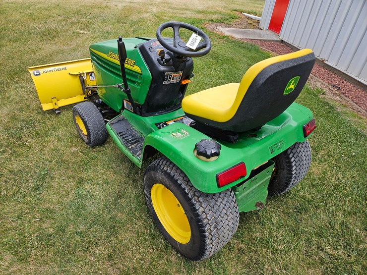 john-deere-gt235-image-3