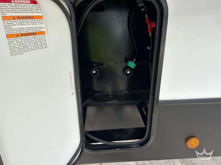 5th-wheel-camper-image-35